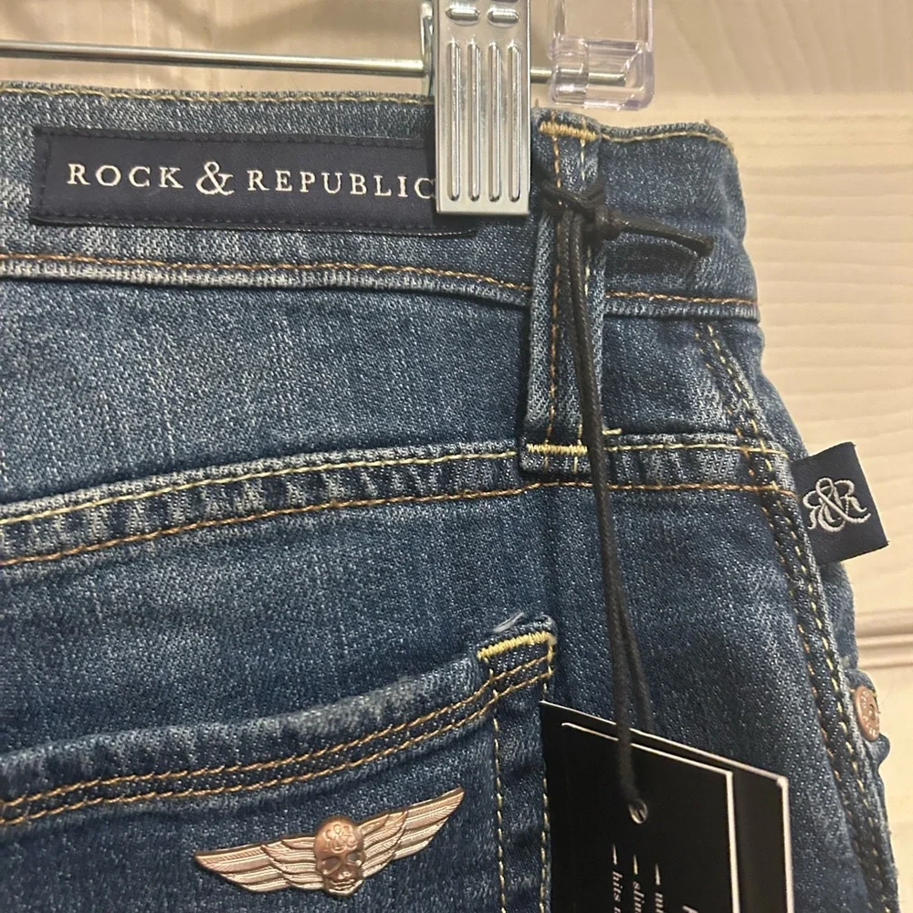 Rock & Republic Mid Rise Bermuda Denim Shorts - size 10 - Picture 9 of 16